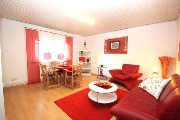 ... schönes helles Wohn-Esszimmer …
