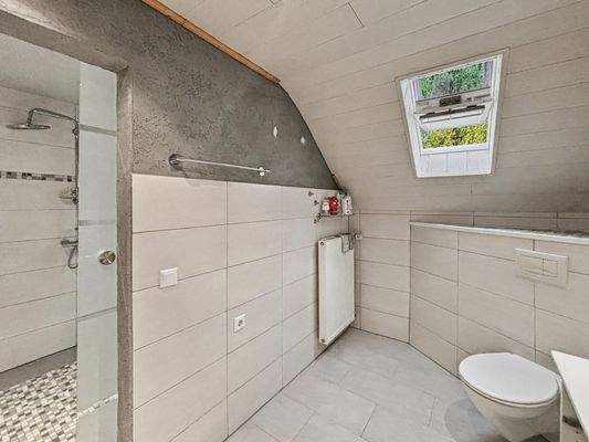 Badezimmer Ansicht I