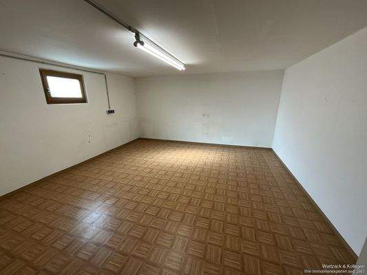 geräumiger Kellerraum 