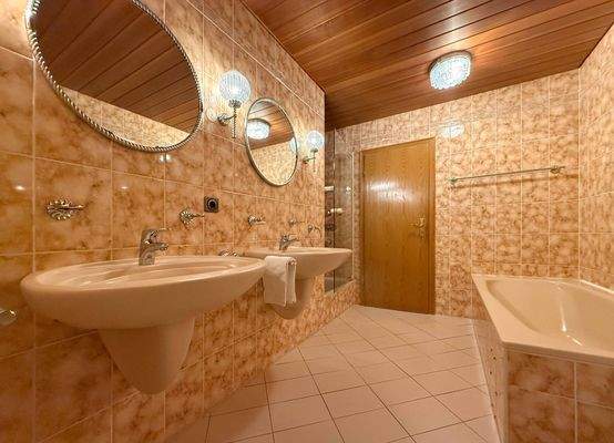 Bad mit Lichtschacht