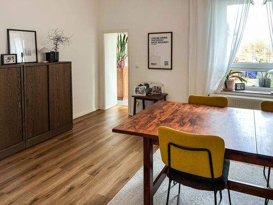 Ess- und Arbeitszimmer