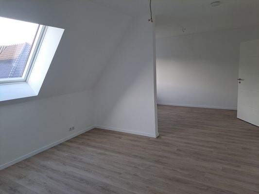 Schlafzimmer 3 mit Ankleide.jpg