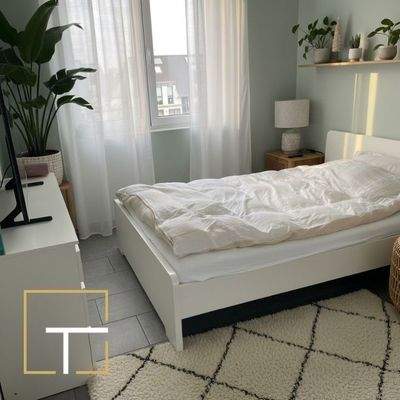 Helles Schlafzimmer.jpg