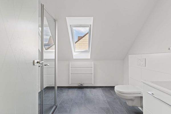 Modernes Bad Haupthaus