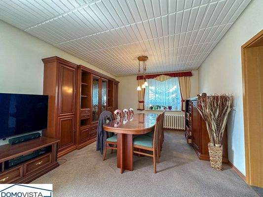 14. Essbereich im Wohnzimmer