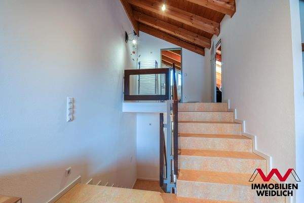 Treppe ins Dachgeschoss