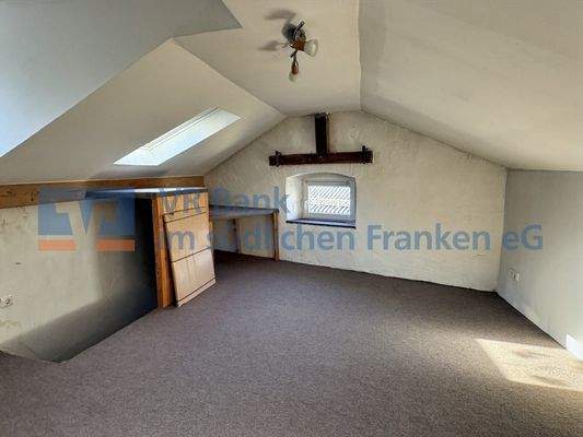 Dachraum mit Zugang Terrasse