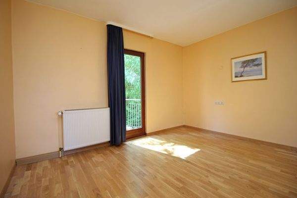 15_Esszimmer_rechtes Haus