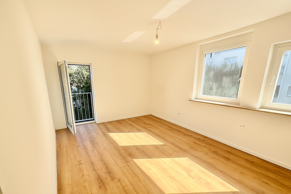 Schlafzimmer mit franz. Balkon