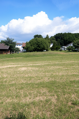 Grundstück Westansicht.png