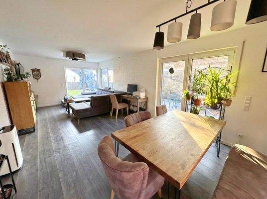 Erdgeschoss Wohn- und Esszimmer