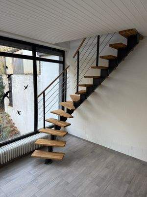 011 Treppe zum OG.JPG