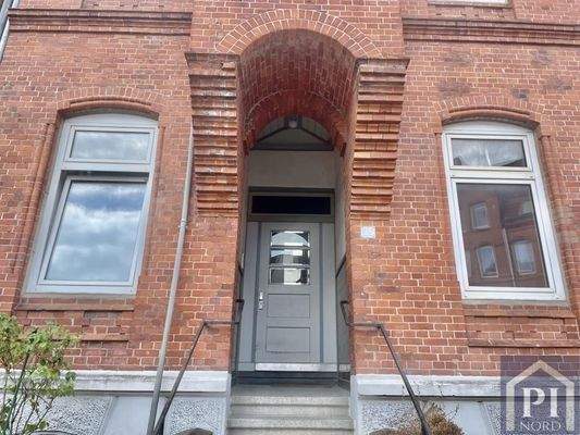 Überdachter Eingang 