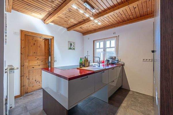 Küche mit Kochinsel