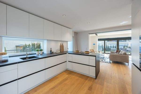 Hochwertige Einbauküche