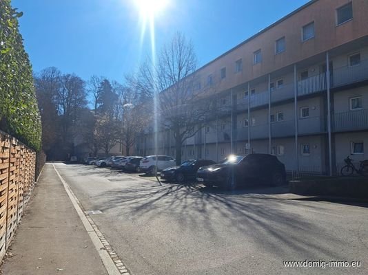 Außenansicht/Besucherparkplätze