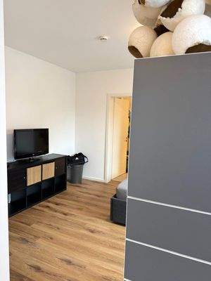 Schlafen, Sicht auf Türe zum Bad