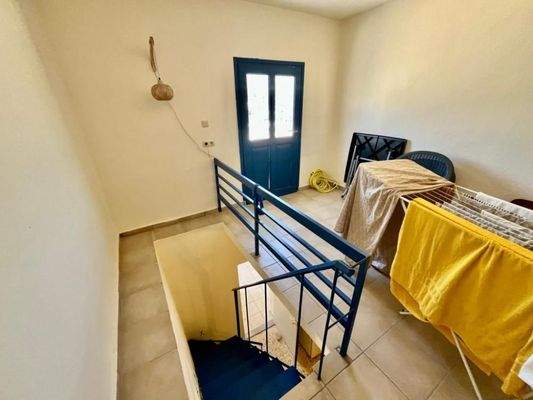 Kreta, Kalo Chorio: 2-Apartment-Anwesen mit geräumiger Dachterrasse zu verkaufen