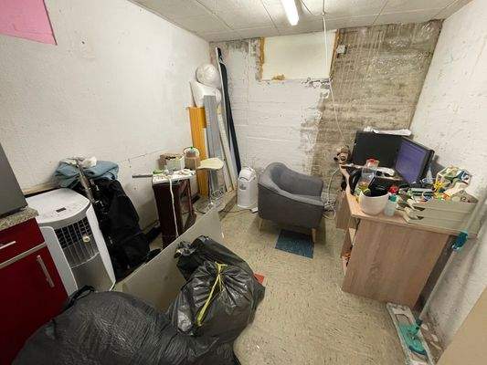 Büro / Abstellraum UG