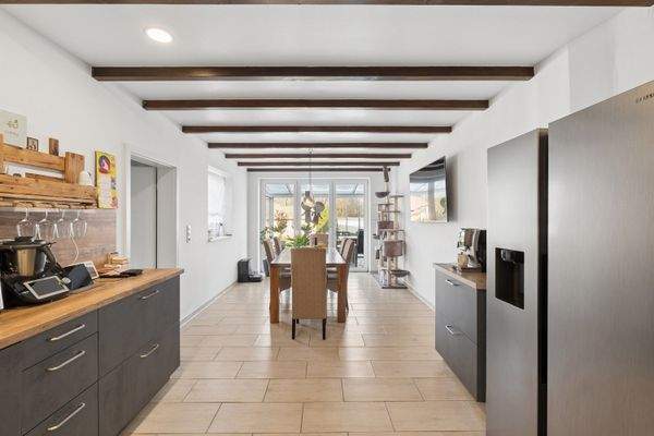 Essbereich in der offenen Küche