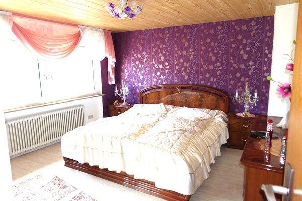 großzügige Schlafzimmer