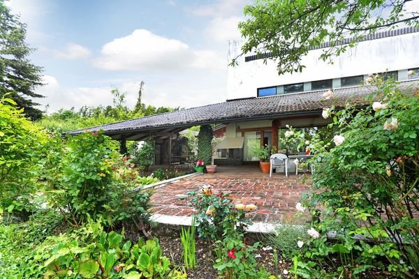Garten mit Terrasse