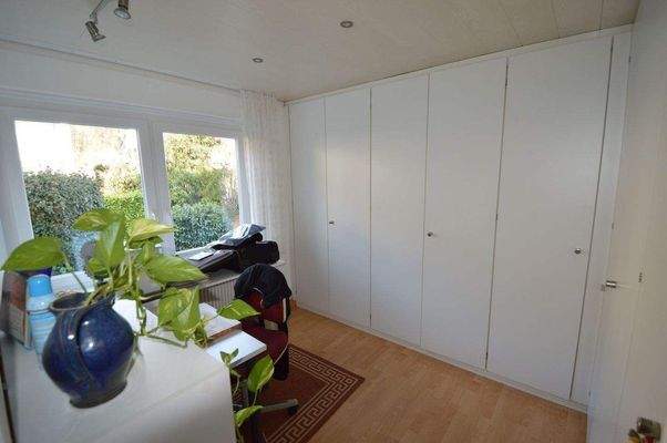 Kinderzimmer/ Büro/ Gästezimmer EG