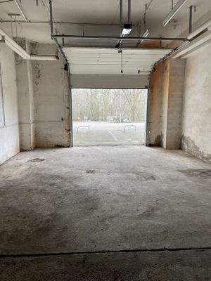 Leere Lagerhalle, Erfurt