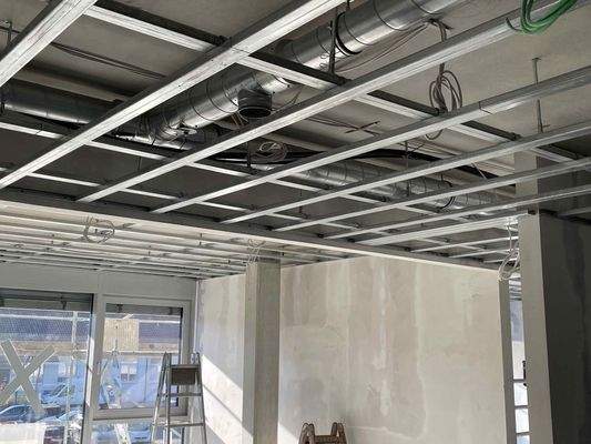 Deckenkonstruktion für Kühlen und Heizen