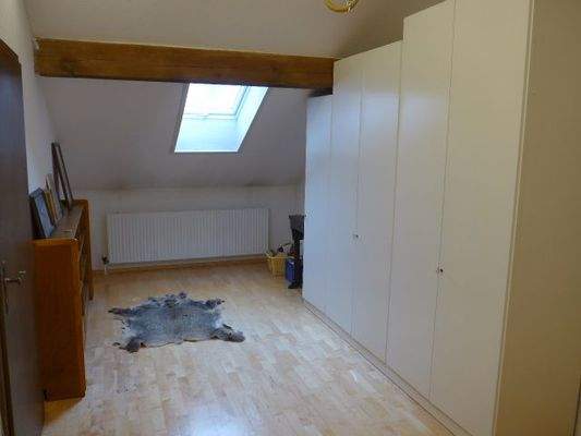 kleines Zimmer neben Schlafzimmer.JPG