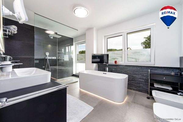 RE/MAX Immobilien DeLux