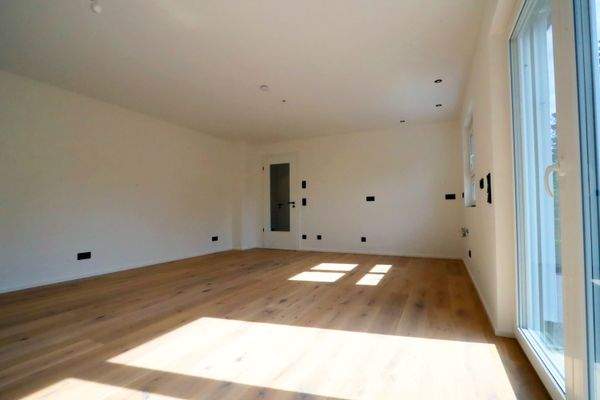 Küchenbereich mit zahlreichen Anschlüssen