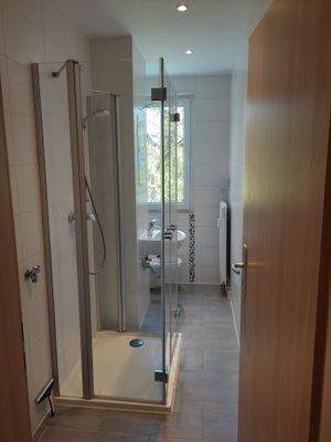 WMW 26 d EG Mitte Bad mit Dusche