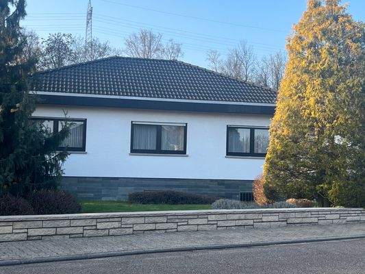 Außenansicht Straßenseite.jpg