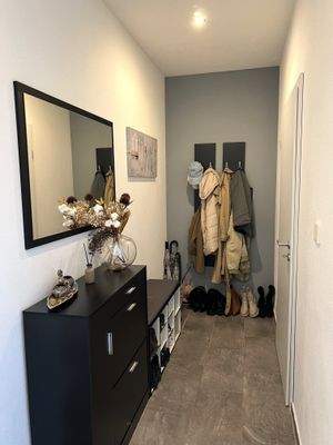 Flur EG Garderobe.jpg