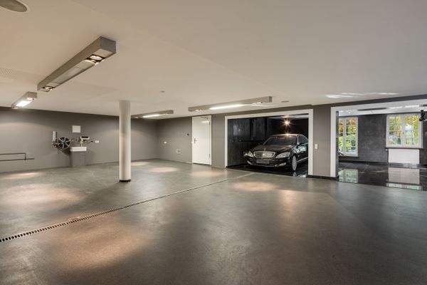 Tiefgarage mit 5 Plätzen