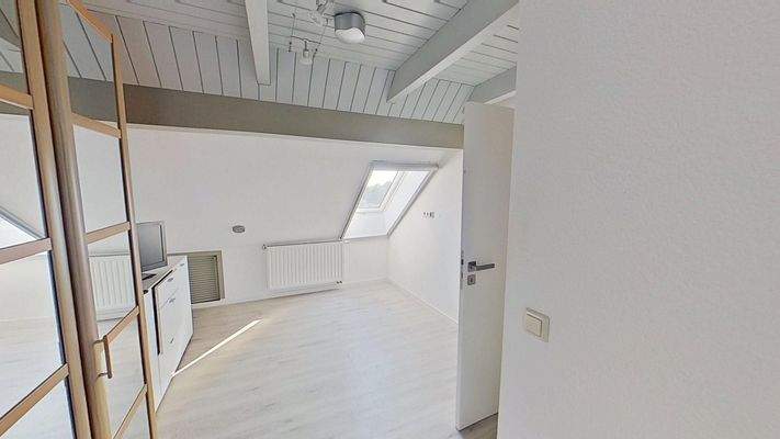 Kinderzimmer/Arbeitszimmer DG