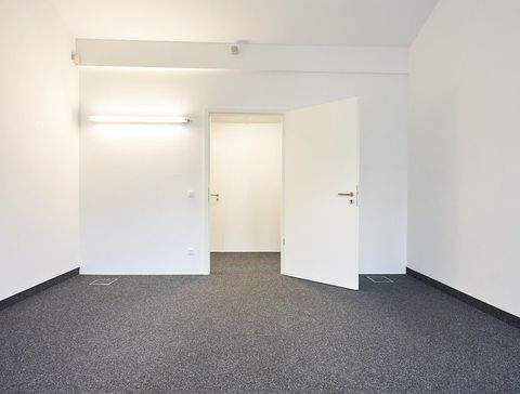 Grasbrunn Halle, Grasbrunn Hallenfläche