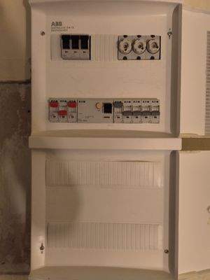 19 Elektroinstallation.jpg