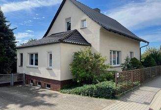 Hausansicht, Einfahrt