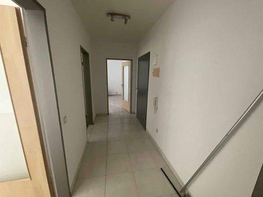 Flur_www.villingen.immobilien