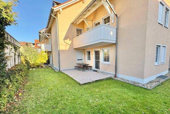 schöne großzügige Terrasse