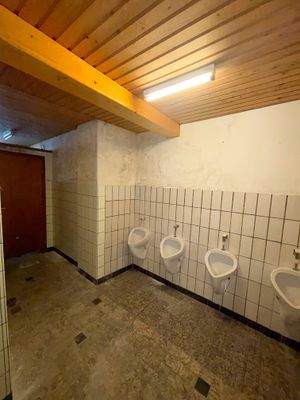 Gäste WC Herren.jpeg