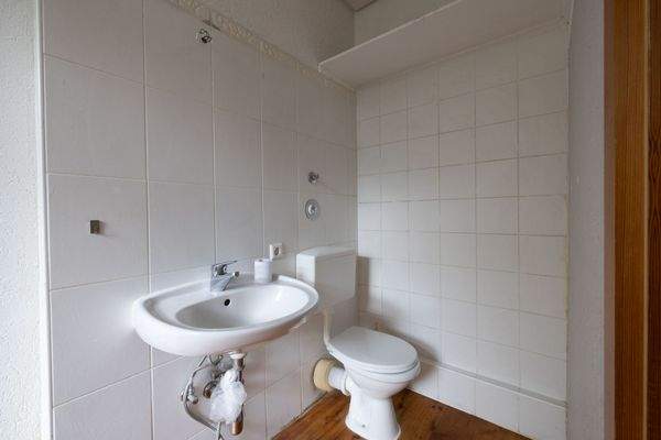 Gäste WC (untere Ebene)