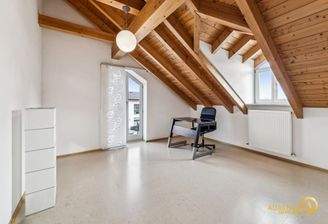 Schlafzimmer mit Ankleidezimmer