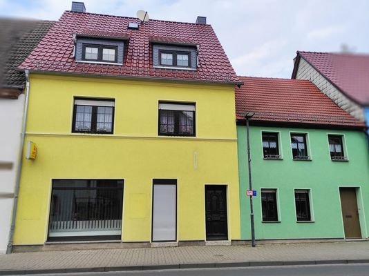 Blick Straßenseitig