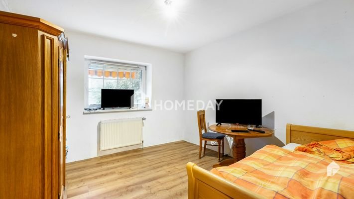 Schlafzimmer 2 1