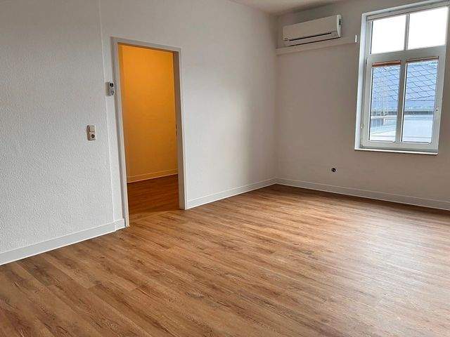 Barrierearme Innenstadtwohnung mit Aufzug und TG-Stellplatz - Photo 1