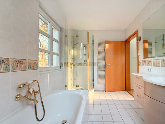 OG • Dusch-Wannenbad