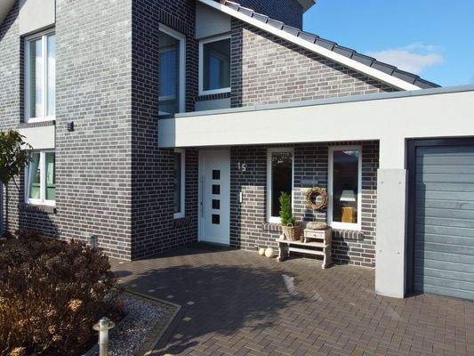 Eingangsbereich Außen